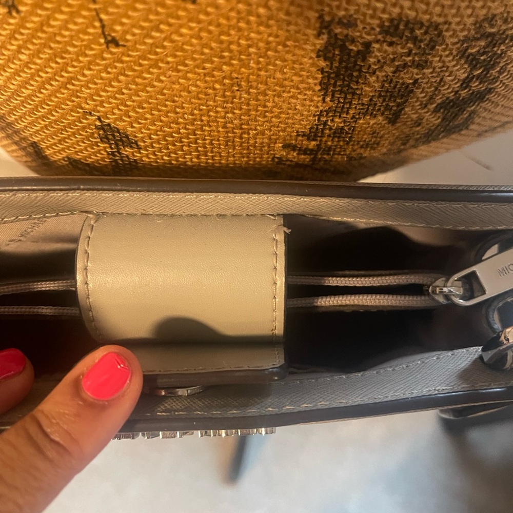 Micheal Kors Grey Crossbody - Picture 7 of 7
